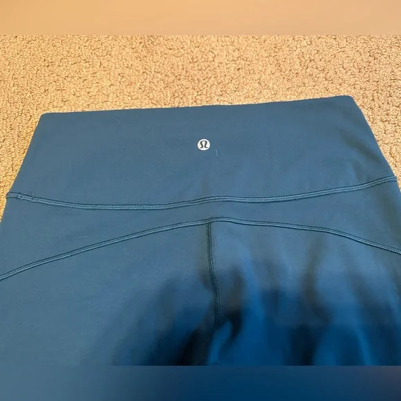 Lululemon In Movement Tight 25” - Picture 5 of 9